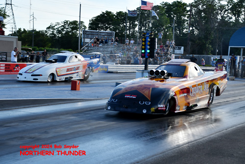 Bob Alberty Jr. - 'Thunderin' Okie' (near lane) vs 
Chuck Loftin - 'Bucket List (far lane)
